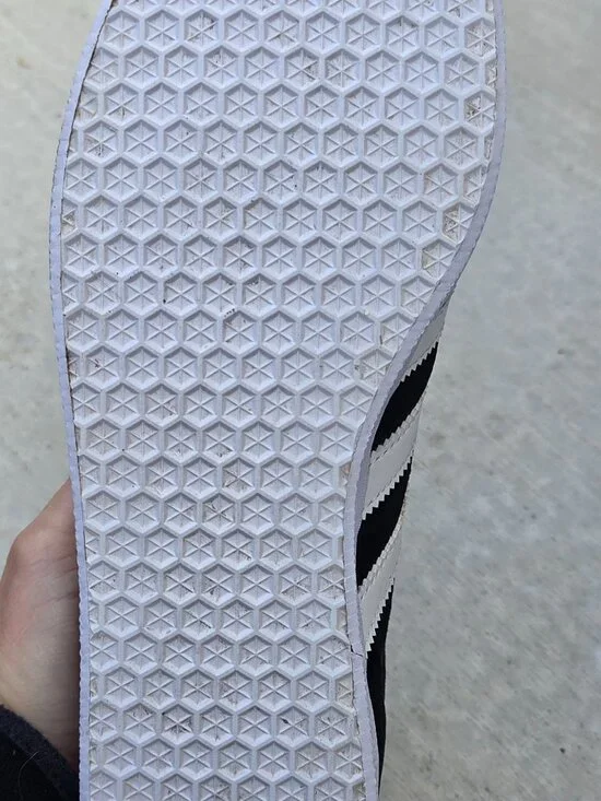 Men's Adidas Gazelle Shoes - Black/White size 9.5 - Picture 6 of 7